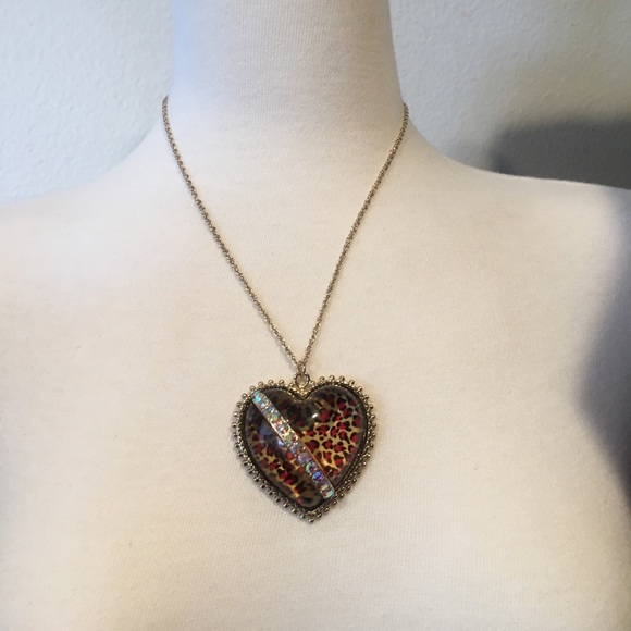 Betsey Johnson leopard heart statement necklace - Picture 1 of 7